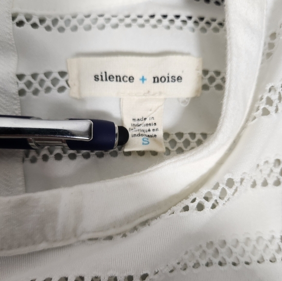 Urban Outfitters Silence + Noise Ivory Bodycon Eyelet Cutout Mini Dress-Size S - Picture 4 of 8